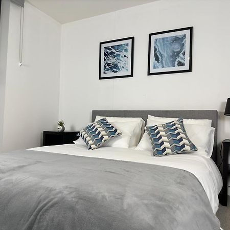 Cozy City Centre Apartment With Free Parking And Free Gym Birmingham Extérieur photo