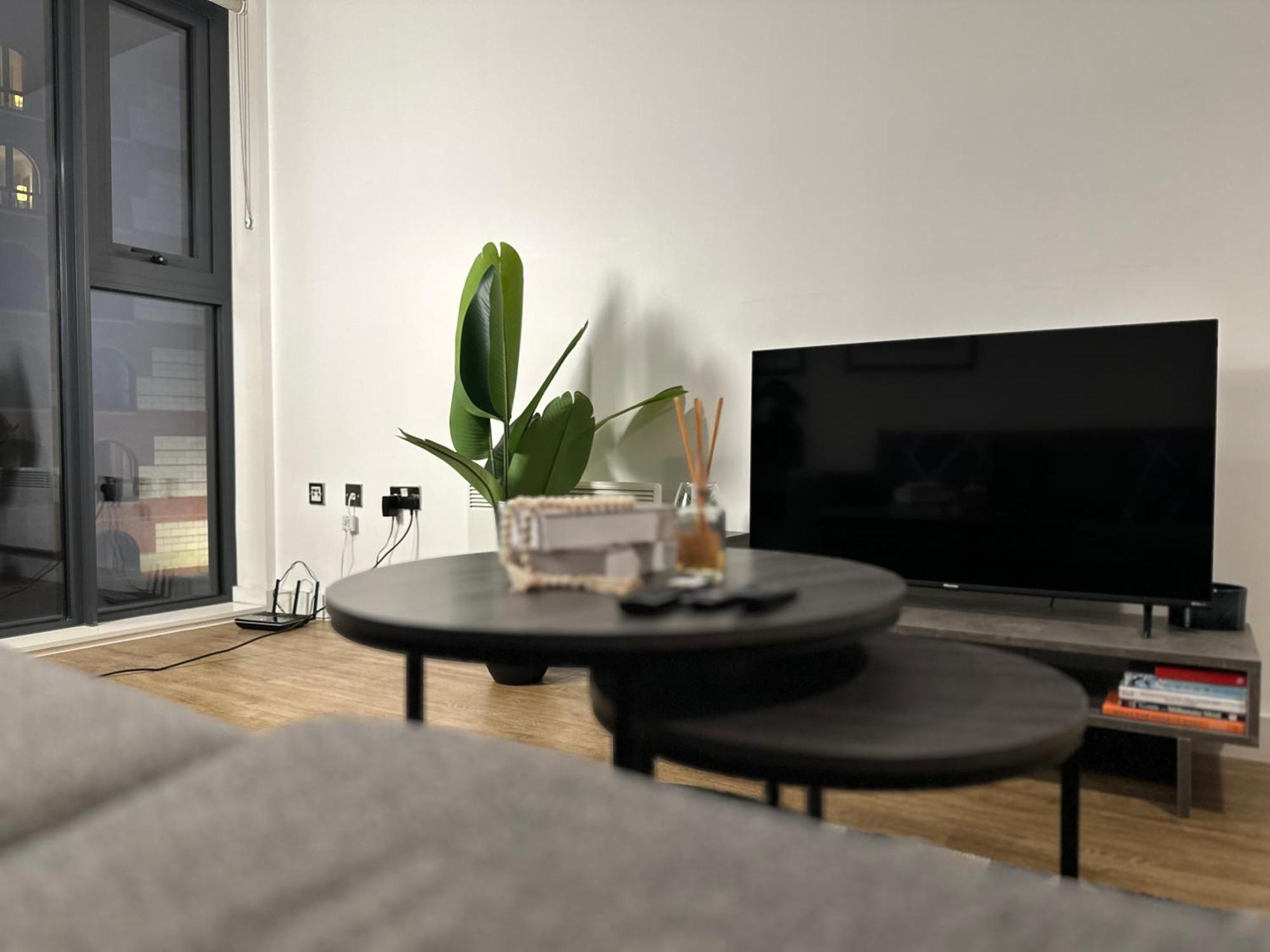 Cozy City Centre Apartment With Free Parking And Free Gym Birmingham Extérieur photo