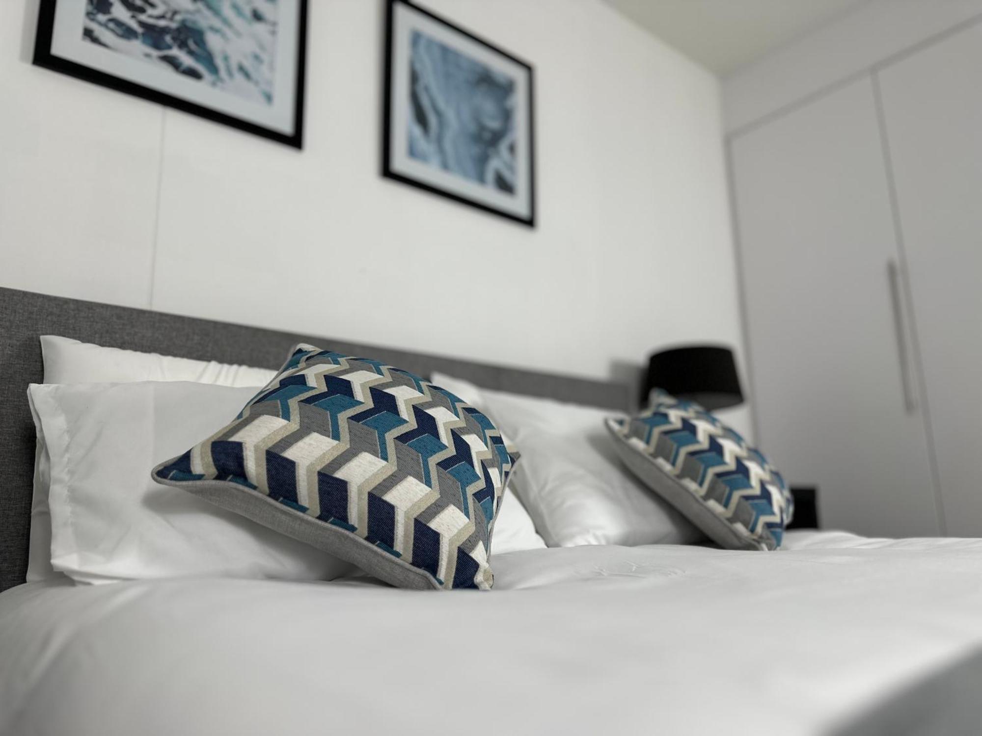 Cozy City Centre Apartment With Free Parking And Free Gym Birmingham Extérieur photo